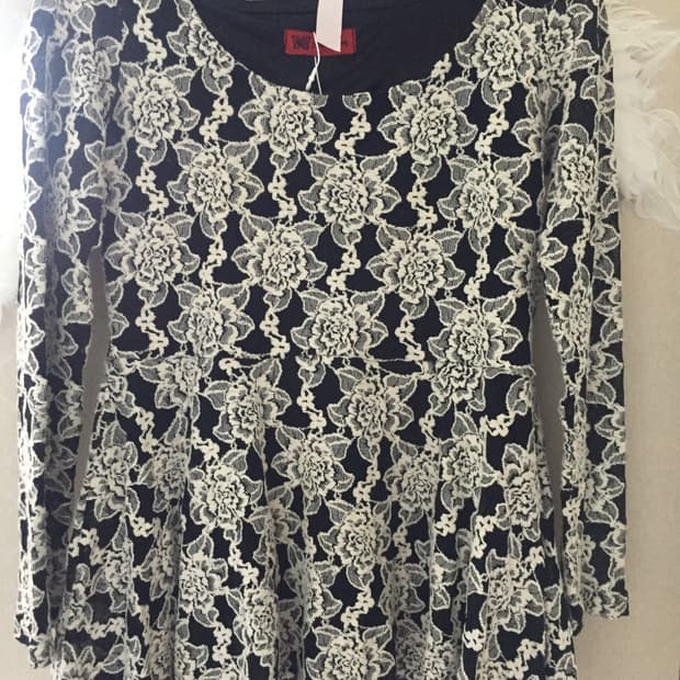 Race rose top 