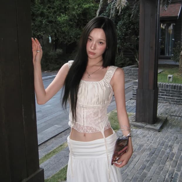 후크 셔링 나시 블라우스