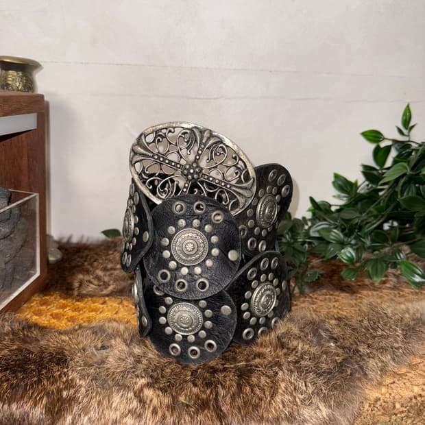 Black western oriental punching belt