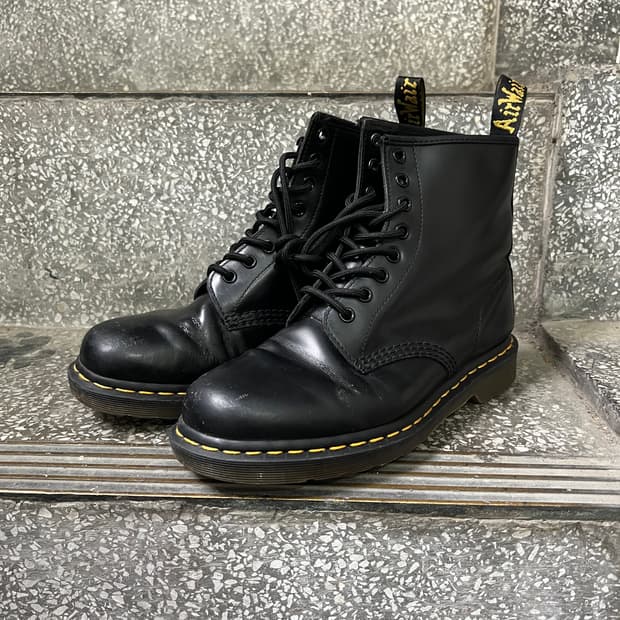 닥터마틴 1460 8홀 부츠