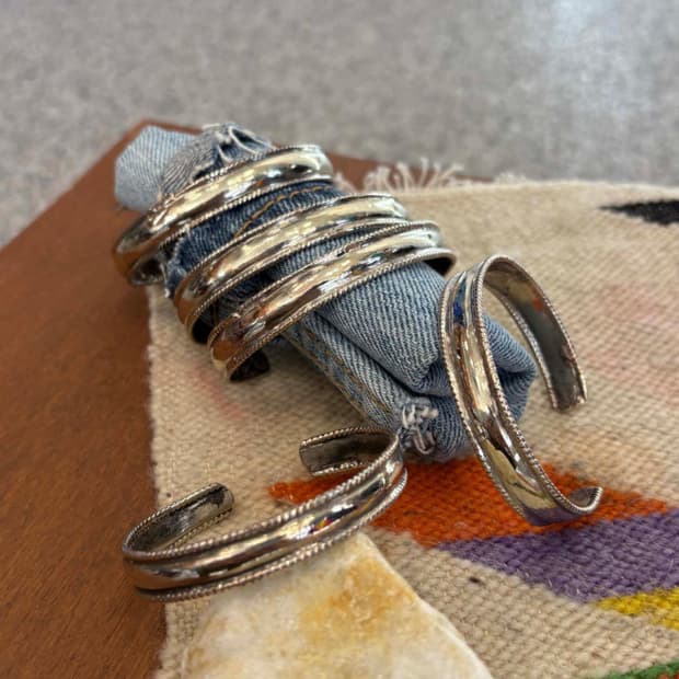 핸드메이드 실버 뱅글(handcrafted 네이티브아메리칸)