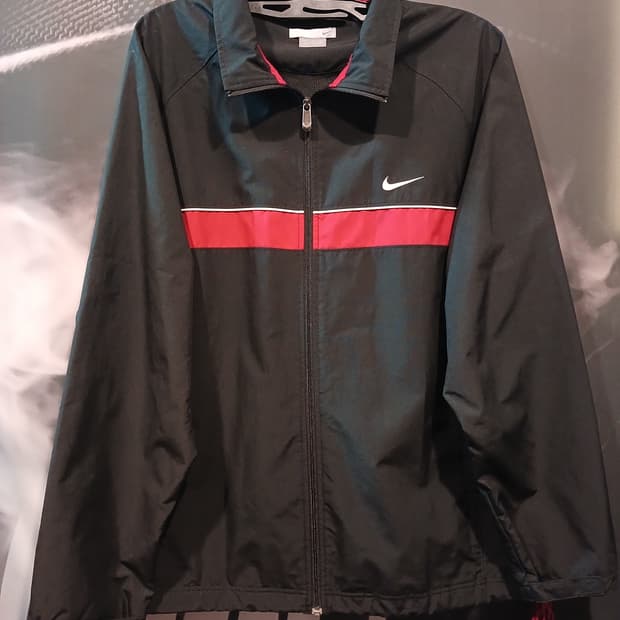 나이키 스우시 오버핏 바람막이자켓