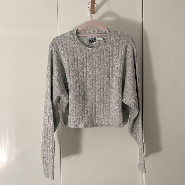 새상품 영국 브랜드 RECLAIMED VINTAGE 그레이 니트 S 스웨