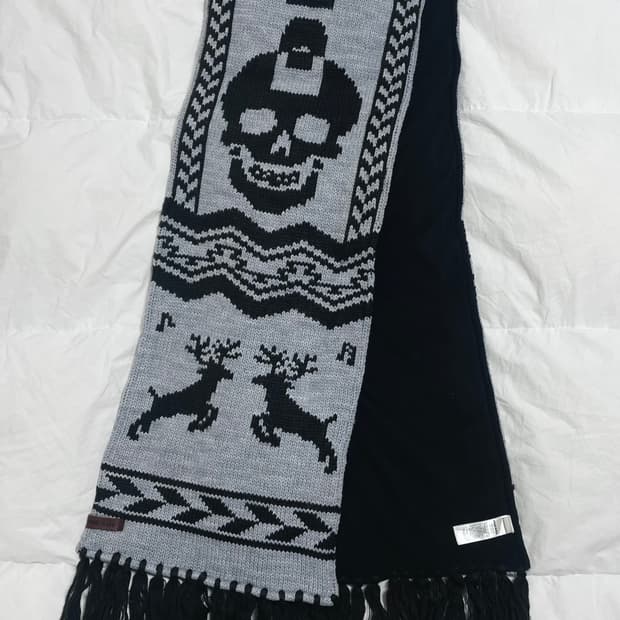 Diesel 디젤 노르딕 스컬 해골 머플러