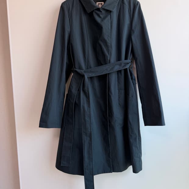 앤클라인(Anne Klein) 네이비 트렌치코트