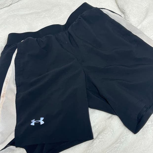 언더아머 반바지