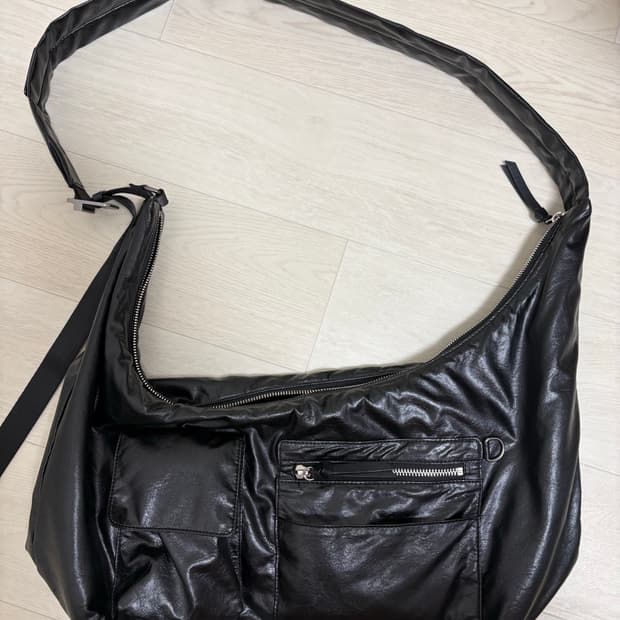 시스템옴므 크랙 호보백