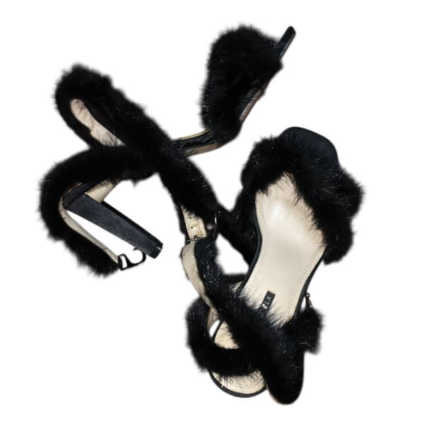 fake fur heel 240-245