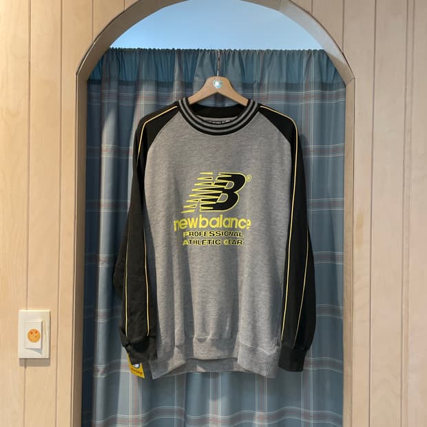 뉴발란스 올드스쿨 맨투맨 L