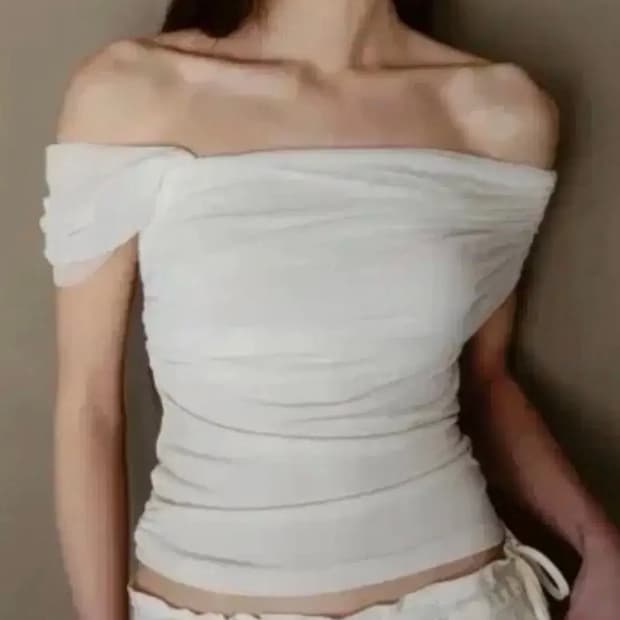 (택o) 더티스 라일락 오프숄더 메쉬 탑