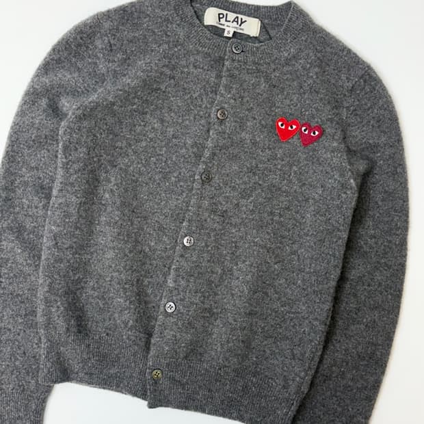 Comme des Garcons 꼼데가르송 더블 하트 와펜 그레이 가디건