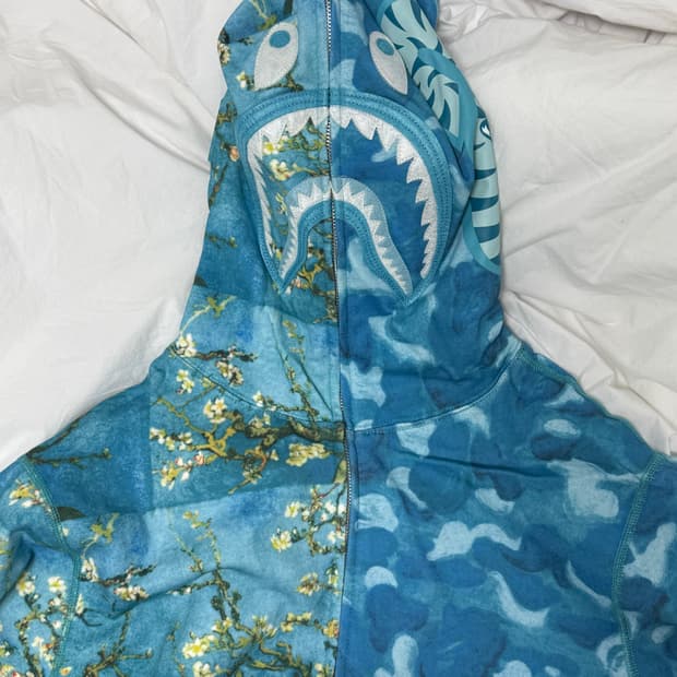 베이프 반고흐 뮤지엄 블루 L