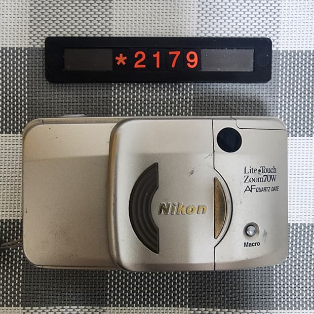 니콘 라이트 터치 줌 70W AF 데이터백 필름카메라