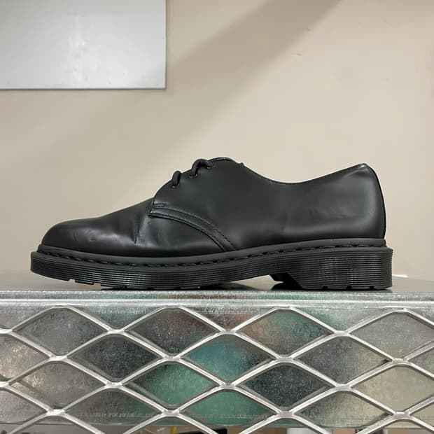 닥터마틴 1461 모노 블랙 uk9 (gr-4498)