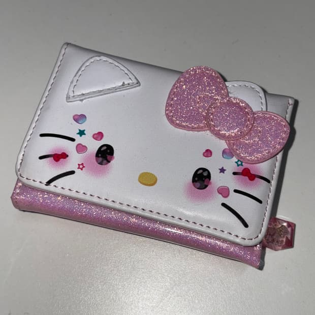 헬로키티 50주년 핑크 글리터 반지갑