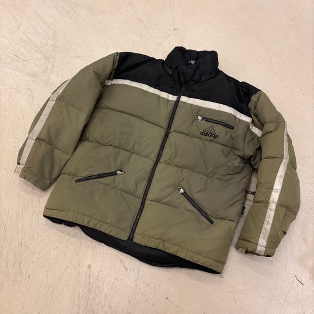 아디다스 이큅먼트 덕다운 스카치 패딩