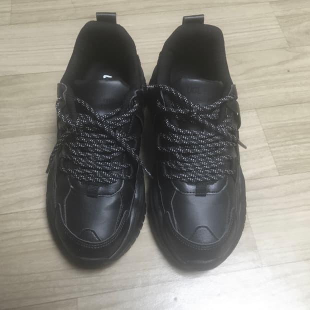 어글리즈 씨드 트리플블랙 어글리슈즈 스니커즈