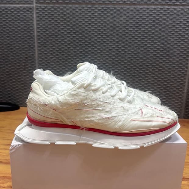 리복 X 강혁 클래식 레더 LTD 화이트 레드 290