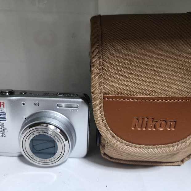 니콘 쿨픽스 COOLPIX L5 실버 디카