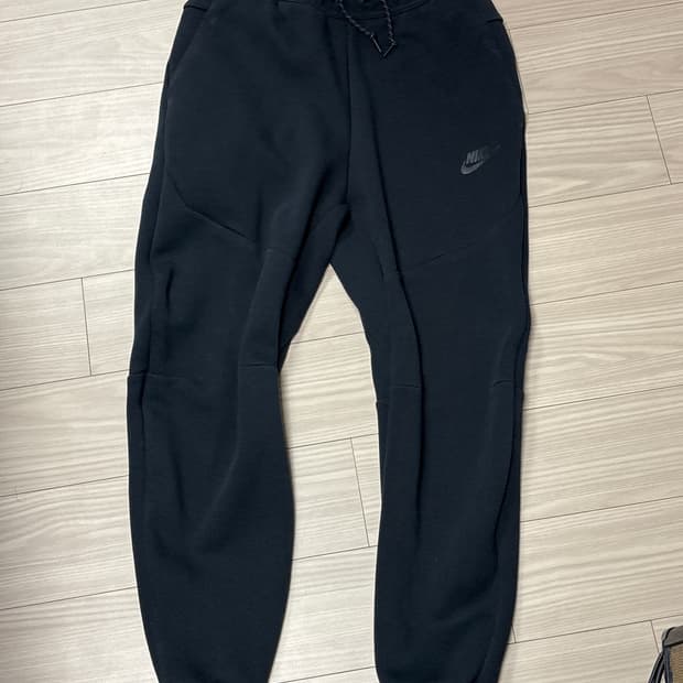 나이키 테크팩 바지