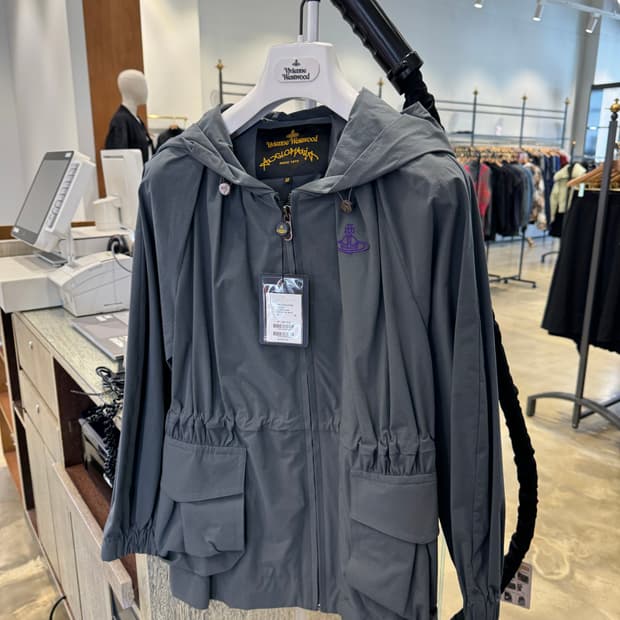 비비안웨스트우드 후드 바람막이