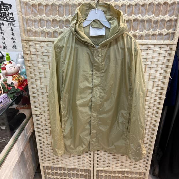 100-105 정품 프라다 빈티지 바람막이 팝니다