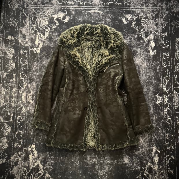 In The Attic Fur trimming coat