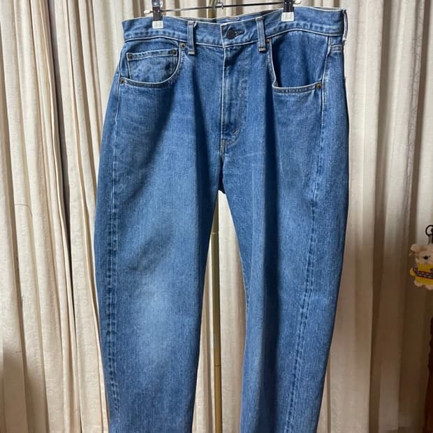 시오타 테이퍼드 데님 34사이즈