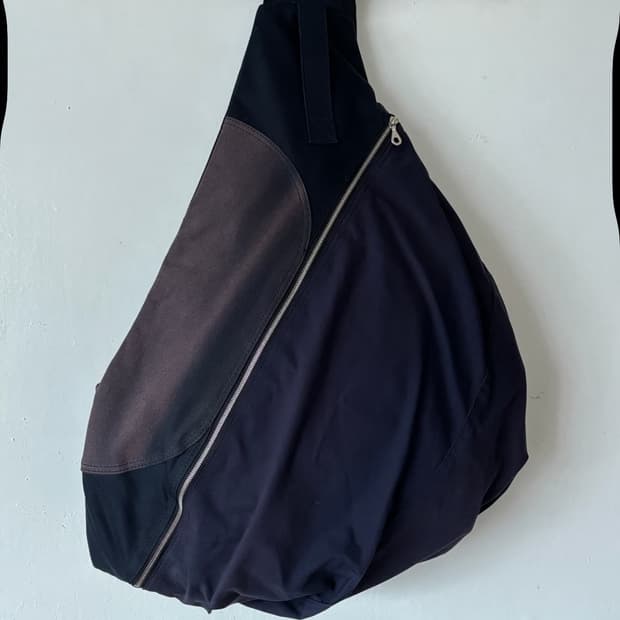 지용킴 선블리치 슬링백 판매