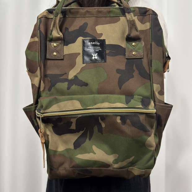 north face backpack amazon uk The - Fall Line - Reflective Backpack for School, Work and Travel with Fleece-Lined Laptop Sleeve color: Grey It features 360 Color:Pale Banana Lululemon everywhere belt bag
