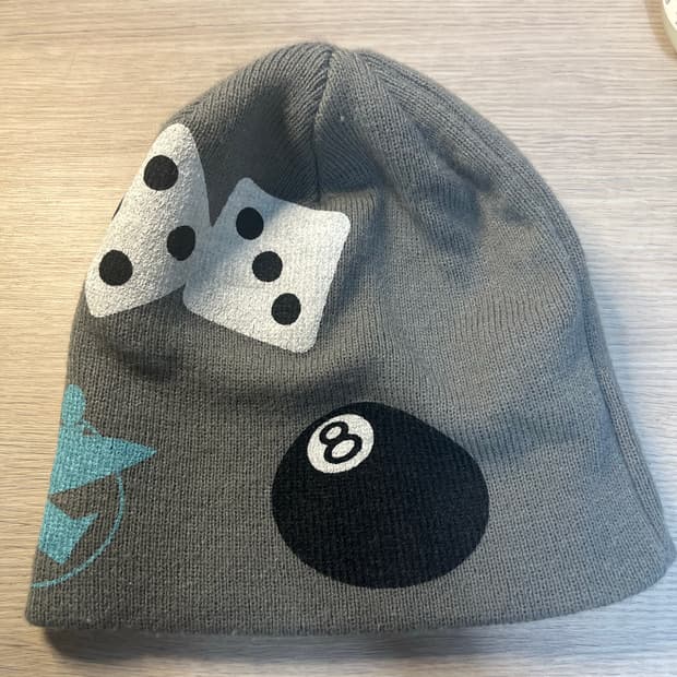 스투시 믹스 로고 스컬캡 비니 회색