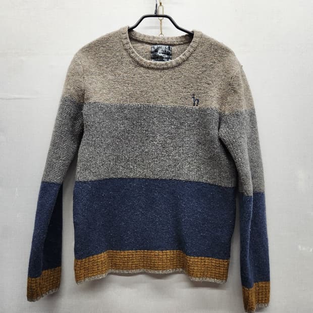 헤지스 배색 스트라이프 로고 니트 S