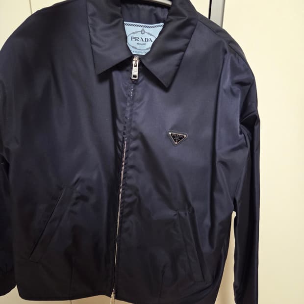 프라다 리나일론 자켓 38