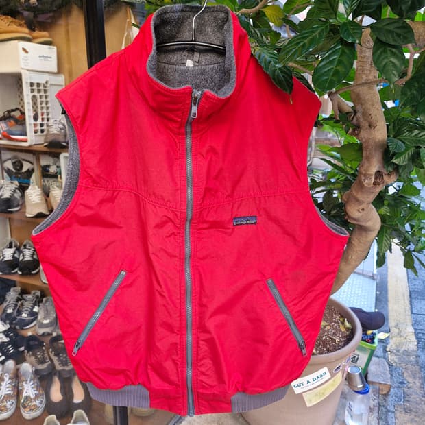 Z-82 파타고니아 신칠라 쉘드 베스트 조끼 80s