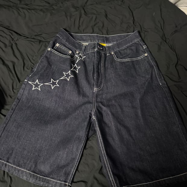 위캔더스 데님버뮤다 STARS DENIM SHORTS (DENIM)