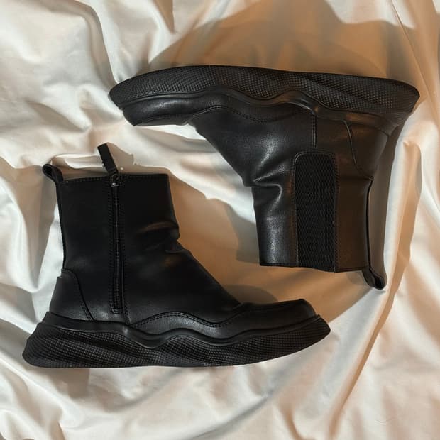 시스템옴므 21f/w 첼시부츠 판매합니다