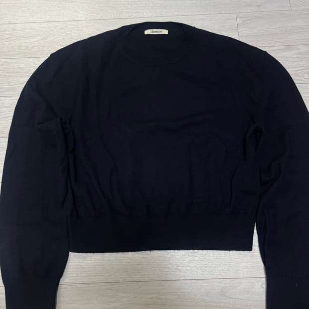 디애퍼쳐 크롭니트