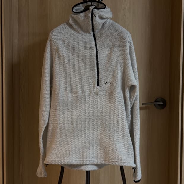 [L] 케일(Cayl) 알파 풀오버 그레이아이스