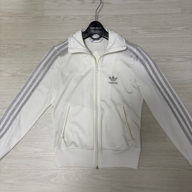아디다스 화이트 실버 져지