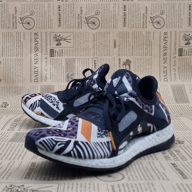 아디다스 퓨어부스트 런닝화250