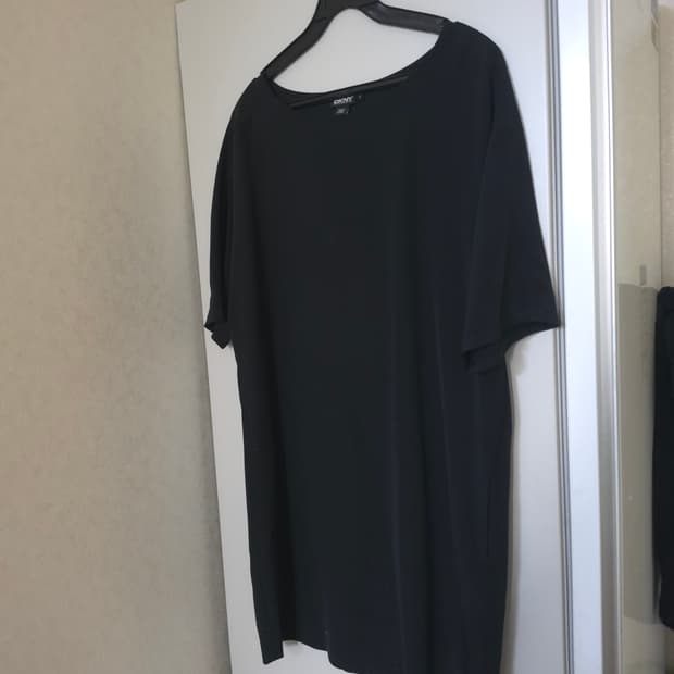 DKNY 블랙 실크 혼방 반팔 원피스