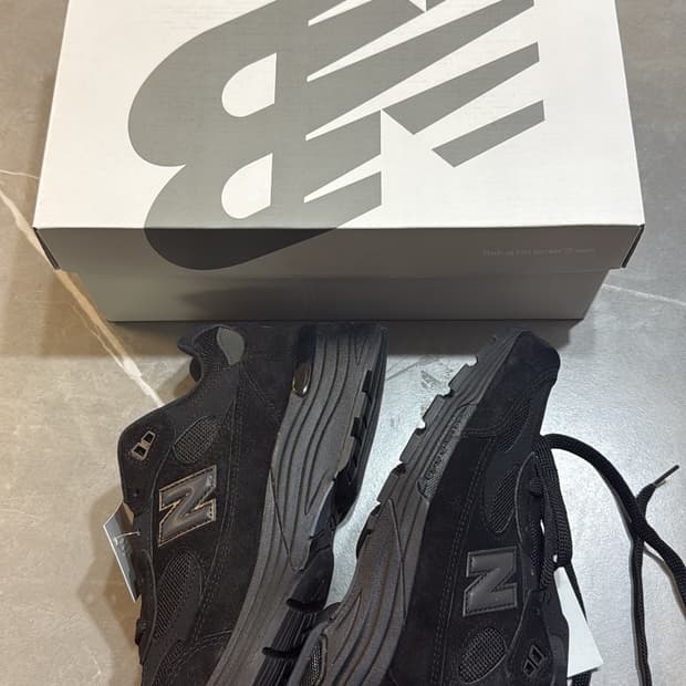 뉴발란스 992 트리플 블랙