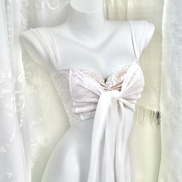 레이스 페어리 크롭 슬리브리스 