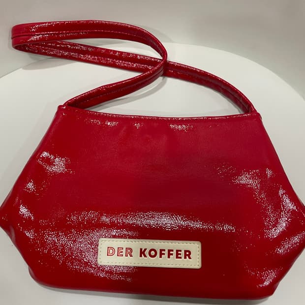 델코퍼 DER KOFFER 빨강 에나멜 미니 숄더백