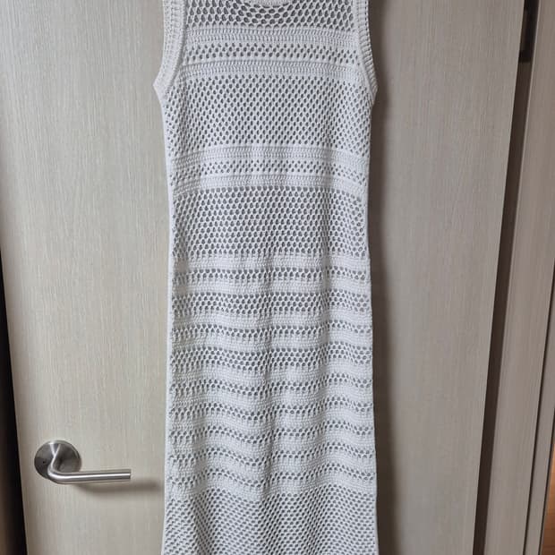 (23년) 타임 TIME  니트원피드 펀칭 민소매드레스 