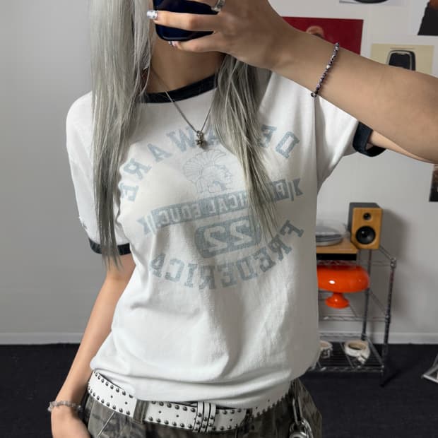 챔피온 00s 델라웨어 링거 반팔 티셔츠
