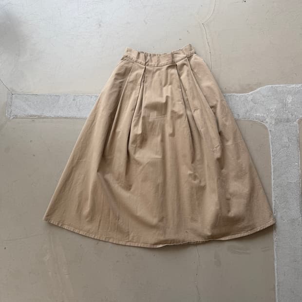 니코앤드 베이지 플레어 스커트
