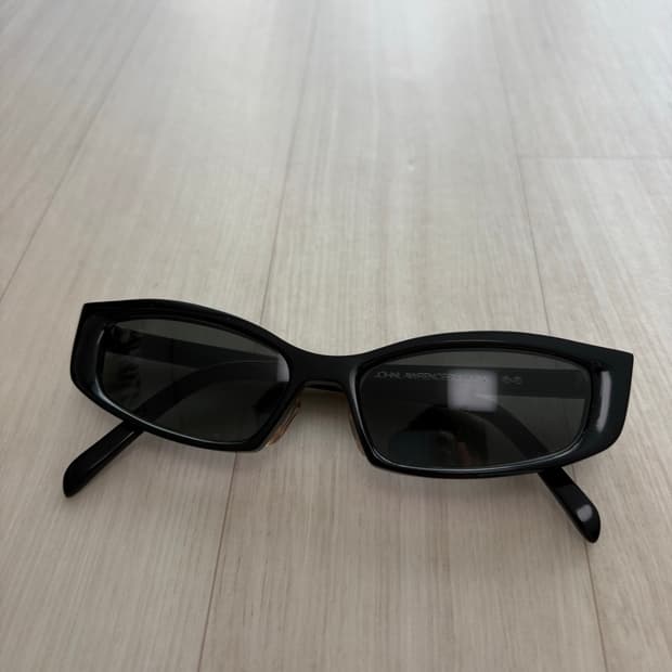 존 로렌스 설리반 선글라스