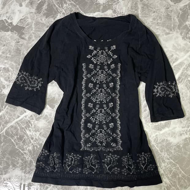 ethnic sleeve t