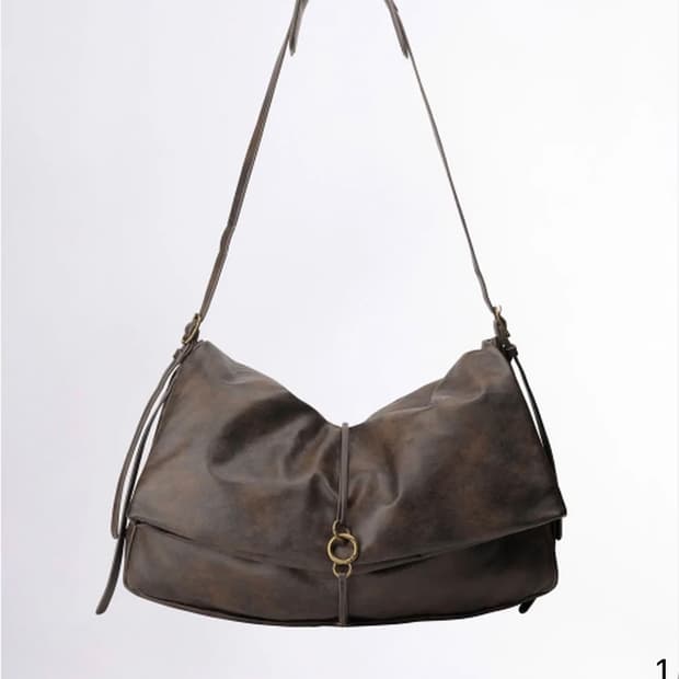 스컬프터 폴디드 슬라우치 숄더백 브라운